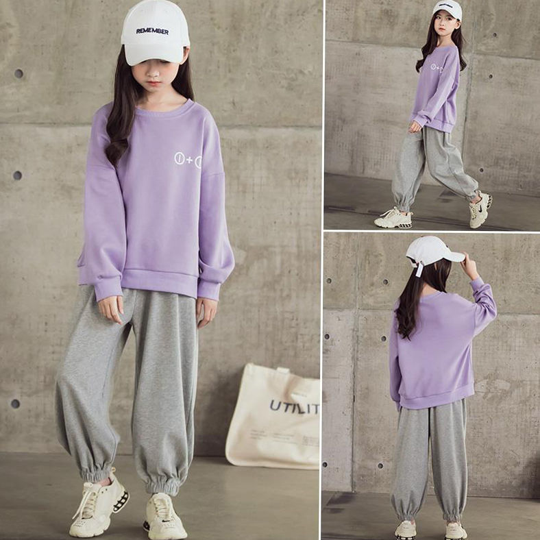 Girls' westernized suit spring and autumn dress 2020 new Zhongda children's Korean loose sweater two piece suit fashionable children's wear