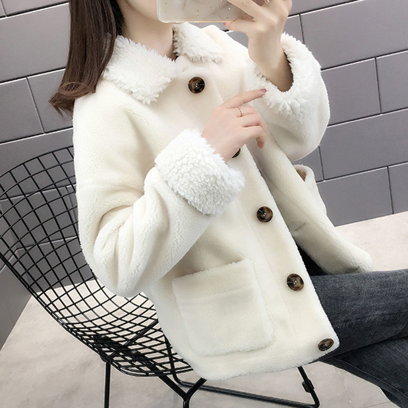 Thickened small person wool lamb coat winter new Korean style loose student short grain velvet coat for women