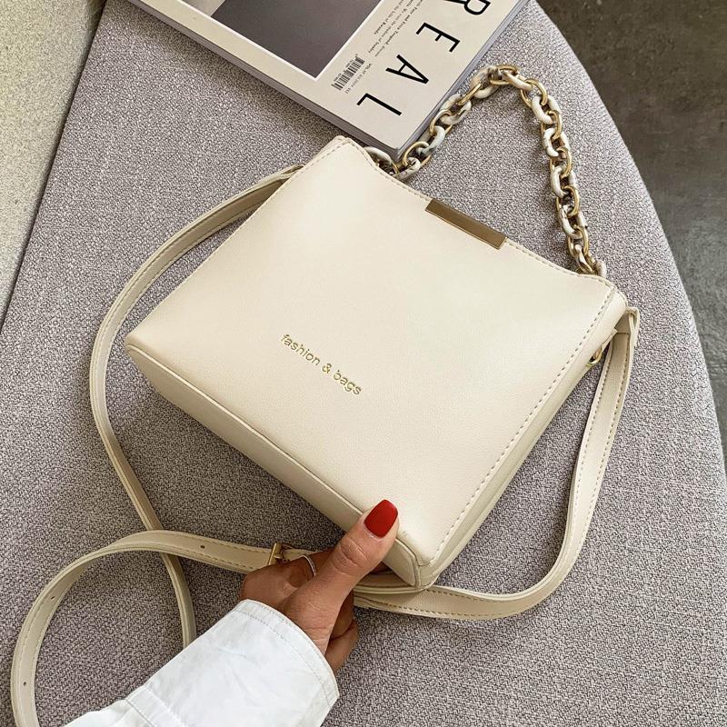 French texture popular bag women's new fashion summer small fresh versatile ins net red messenger bag bucket
