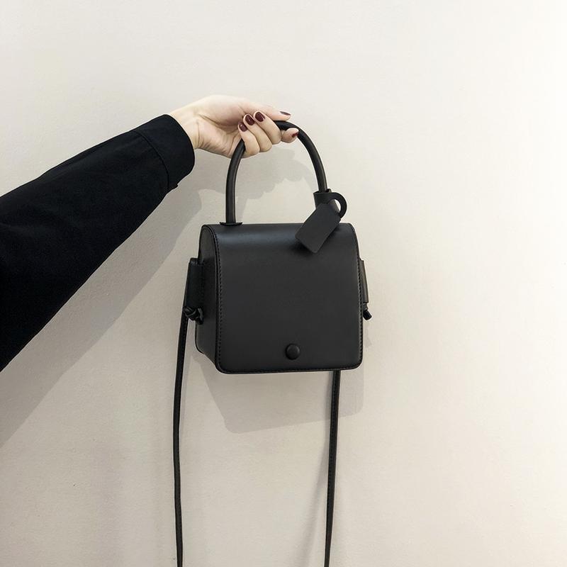 Autumn winter small bag women's 2020 new net red texture women's bag advanced fashion versatile popular portable messenger bag