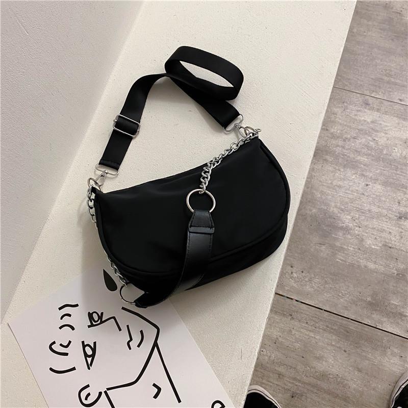 New fashion in spring and summer: minimalist, cool, retro, versatile, black chain, armpit staff, one shoulder bag girl
