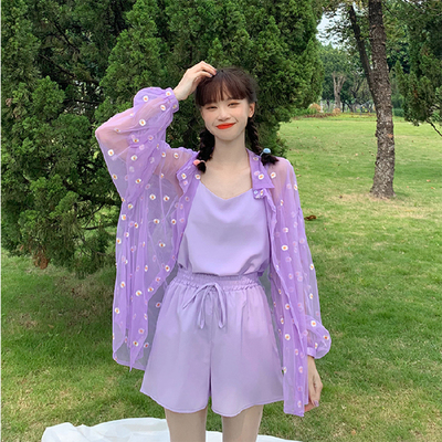 2021 new loose small fresh printing Daisy screen sunscreen shirt suspender shorts Korean three piece set for female students