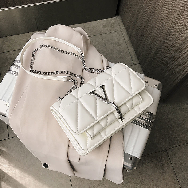 Lingge chain bag women 2020 popular new style of versatile ins Shoulder Bag Fashion Net red simple crossbite small square bag