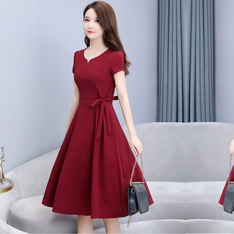 Short sleeve large size women's dress new summer mother's foreign style waist shows thin temperament popular medium length skirt
