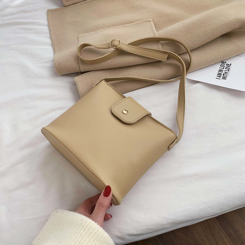 Retro bag women's new Korean ins simple versatile bucket bag chic Single Shoulder Messenger Bag