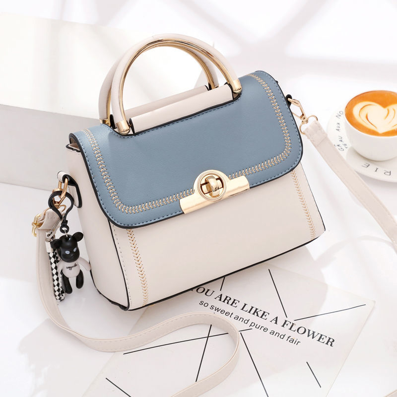 Small bag women's bag 2021 new fashion versatile portable one shoulder messenger bag women's ins net red small square bag [finished on March 9]