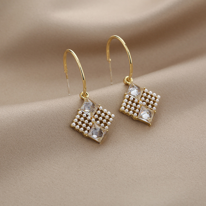 Real shot 925 silver needle Korean temperament square hollow Pearl Pendant Earrings diamond zircon C Earrings