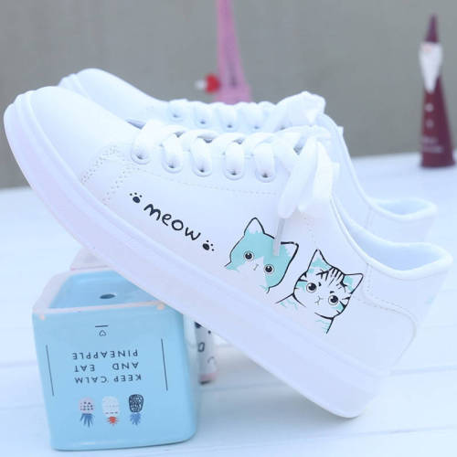 Leather small white shoes women 2020 spring new Korean version of versatile flat shoes students autumn women's shoes cat white shoes