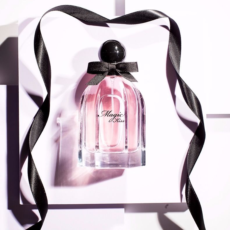 Bazaar beauty, miracle, lady perfume, fresh and light fragrance, student girl, net red explosion perfume girl.