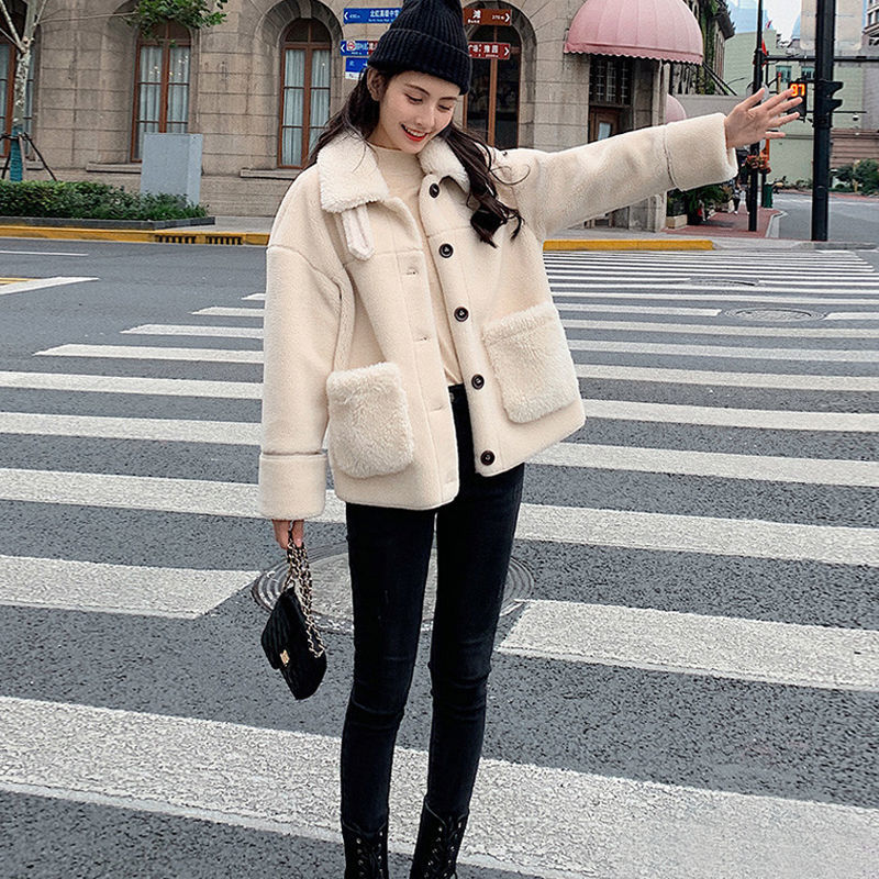 Small mesh red lamb coat for women in autumn and winter