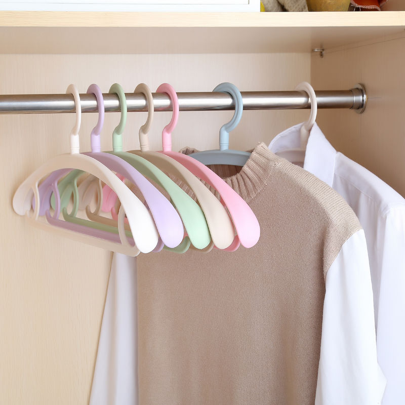 Wide shoulder adult non slip coat hanger hanging seamless coat hanger rotary coat hanger household coat support plastic coat hanger hook