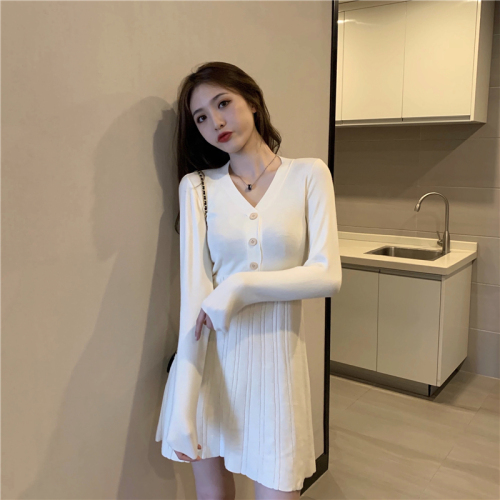 Real shot real price autumn and winter new style French style temperament with thin long sleeve and slim knit dress