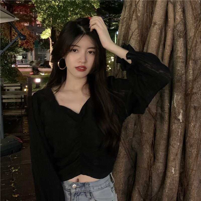 Real price French retro temperament bubble sleeve V-neck short lace shirt foreign style design top T-shirt