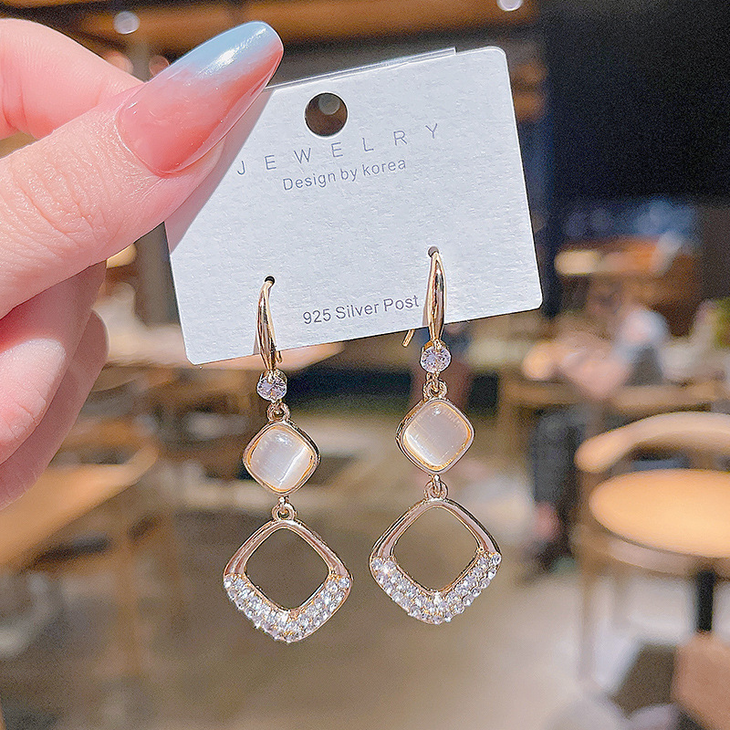 S925 silver needle, Korean version, tiktok, diamond, cat's eye, earrings, female, diamond, and jigsaw.