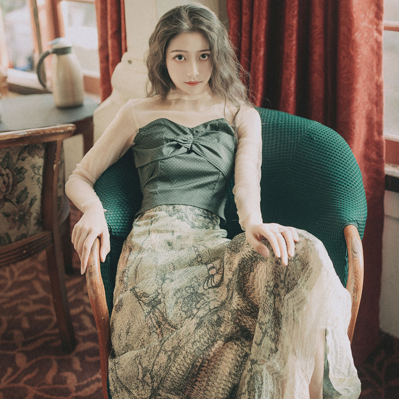 Autumn style playful French minority very fairy skirt suit two-piece suit, foreign style retro suit