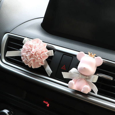 Car creative cubs air conditioning vent, perfume clip, carnation plaster, fragrance, light fragrance, lasting ornaments.