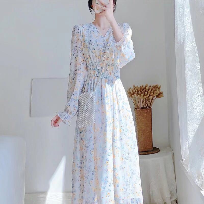 Salt and sweet 2021 long skirts, long sleeved fairy, Korean version, V series, chiffon, broken dress, early spring, autumn and winter.