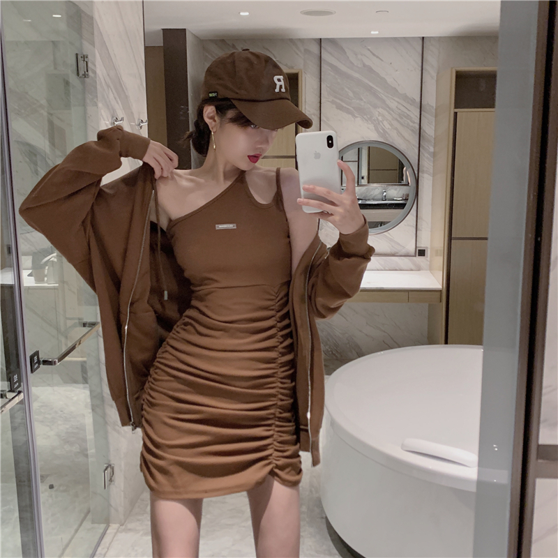 Real price hot girl god dress slim slim pleated suspender collarbone bottomed skirt + hooded loose and versatile coat