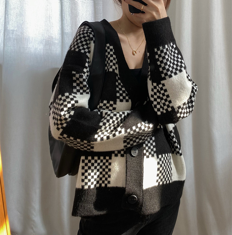 Black and white plaid knitted sweater cardigan coat women's spring and autumn new loose top 1050#