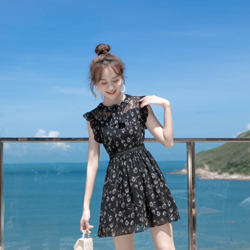 Summer 2020 new beach dress small woman sleeveless dress fairy skirt short slim black dress