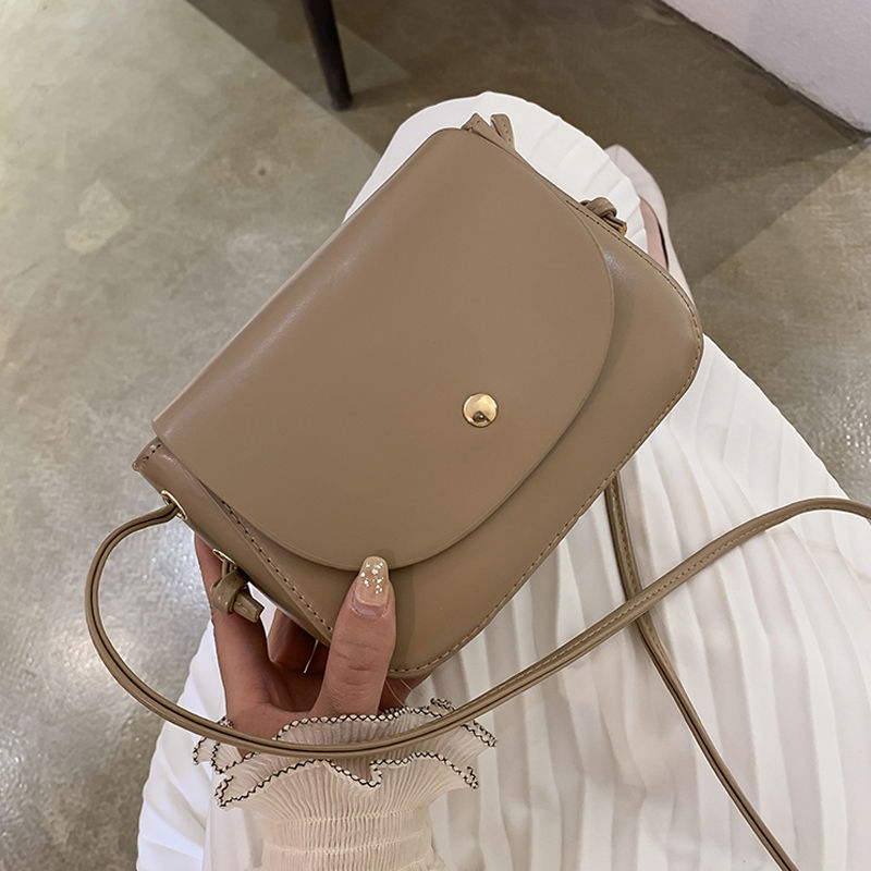 Fairy bag new fashion ins super fire small square bag retro women's bag Korean Single Shoulder Messenger Bag