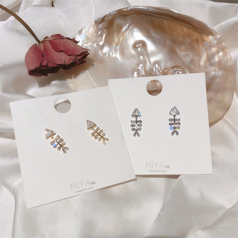 Real shot S925 silver needle Korean East Gate micro inlaid fishbone Earrings net red with simple air Earrings