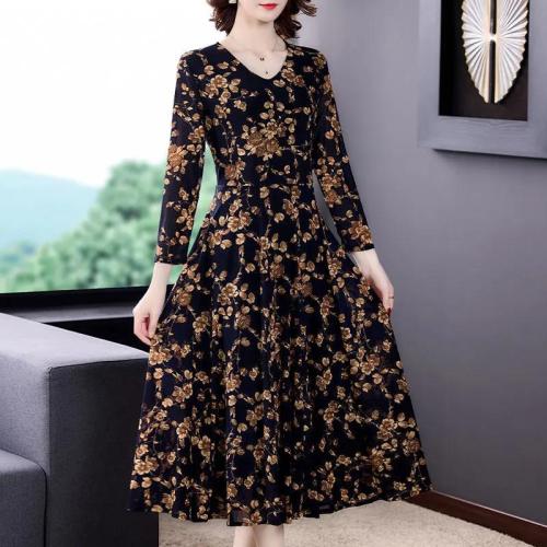 Early autumn clothes new large women's clothes fat broken flowers look thin long sleeve dress middle-aged mother's skirt