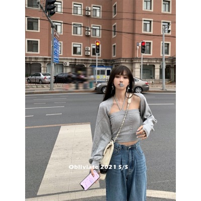 Two piece set of languid goddess rhombic neck knitted