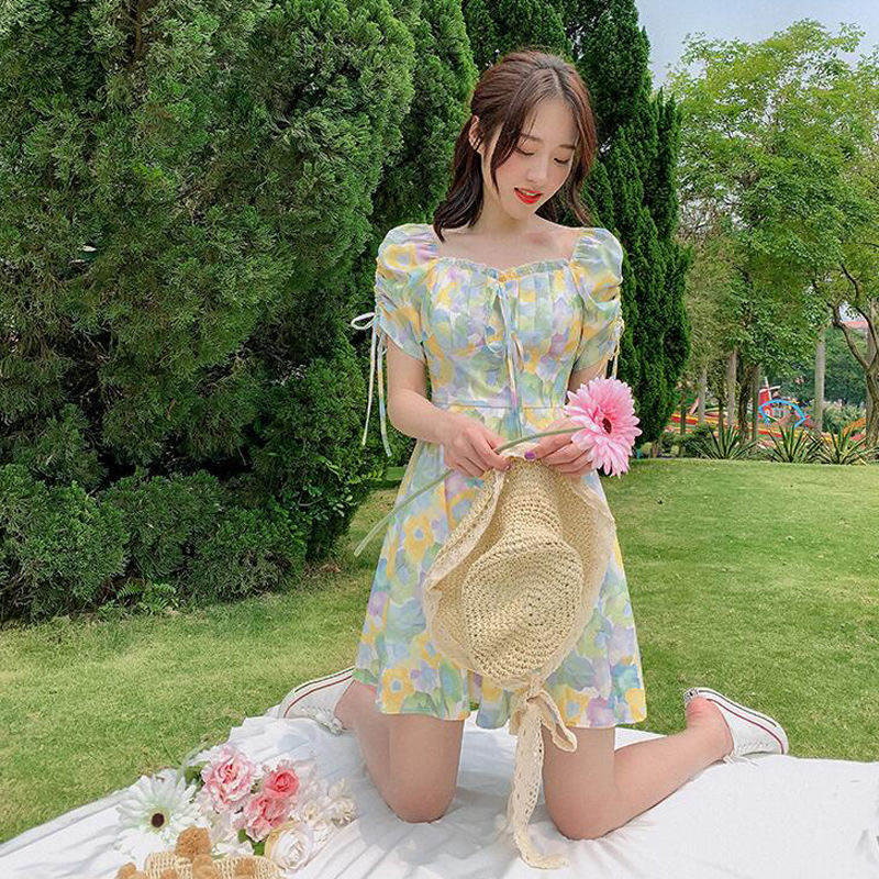 2021 summer new skirt women's short sleeve air high waist A-line French green square collar Floral Dress