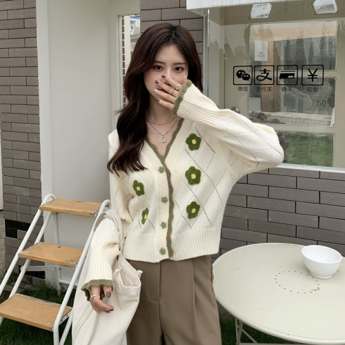 Real price flower sweater women's new Korean version loose long sleeve sweet short sweater cardigan coat