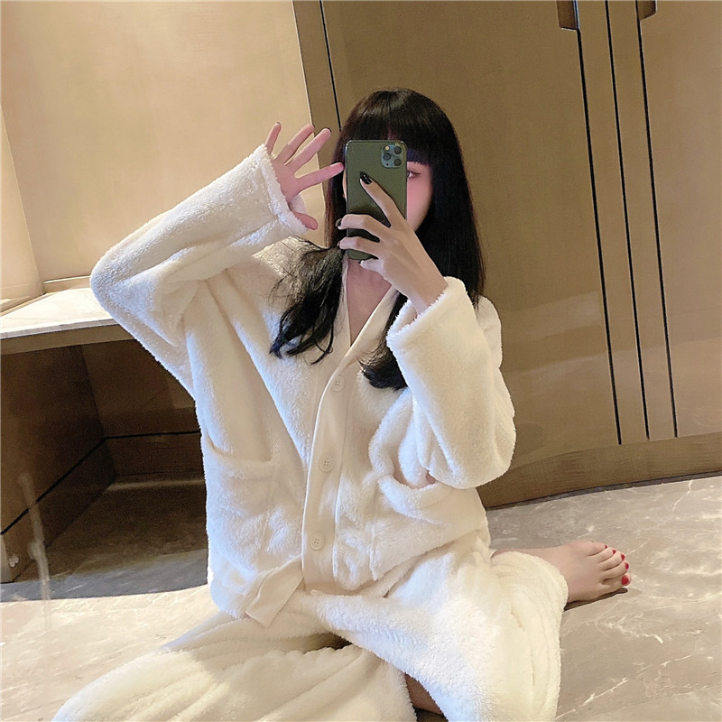 Real price real price 2021 autumn and winter new women's pajamas coral velvet plus Plush thickened home clothes cardigan can be worn out suit