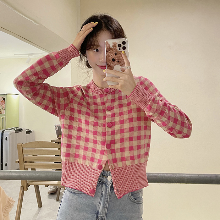 Real price ~ Korean retro gentle wind thin round neck plaid sweater knitted cardigan jacket female