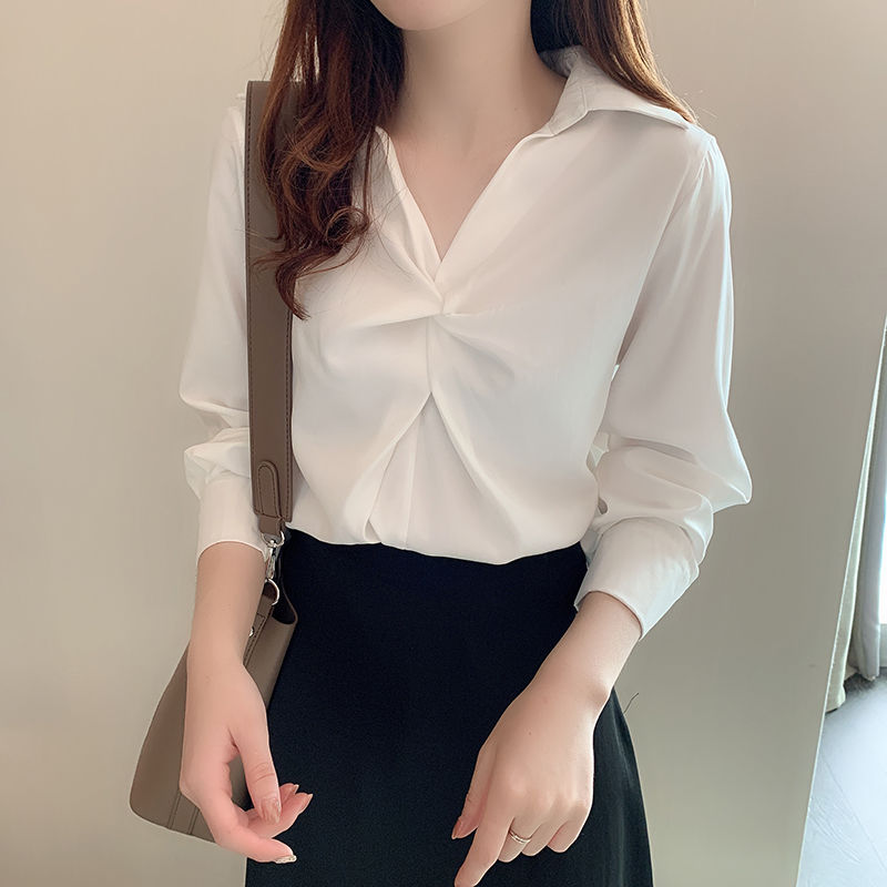 Spring / summer 2020 Korean Chiffon white shirt women's long sleeve retro Hong Kong Style V-neck shirt fairy loose top