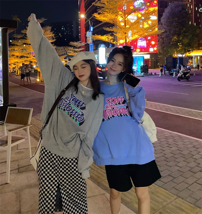 Real shooting early autumn super love versatile printed sweater knitted chessboard split skirt set