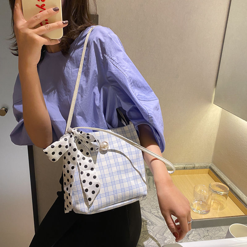 Large capacity bag women's bag 2020 fashionable new fashion versatile ins shoulder bag net red portable bucket bag