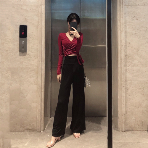 Real photo ~Real price ~Sexy V-tie T-shirt + Loose legs, high waist and wide legs pants suit under the chest _________