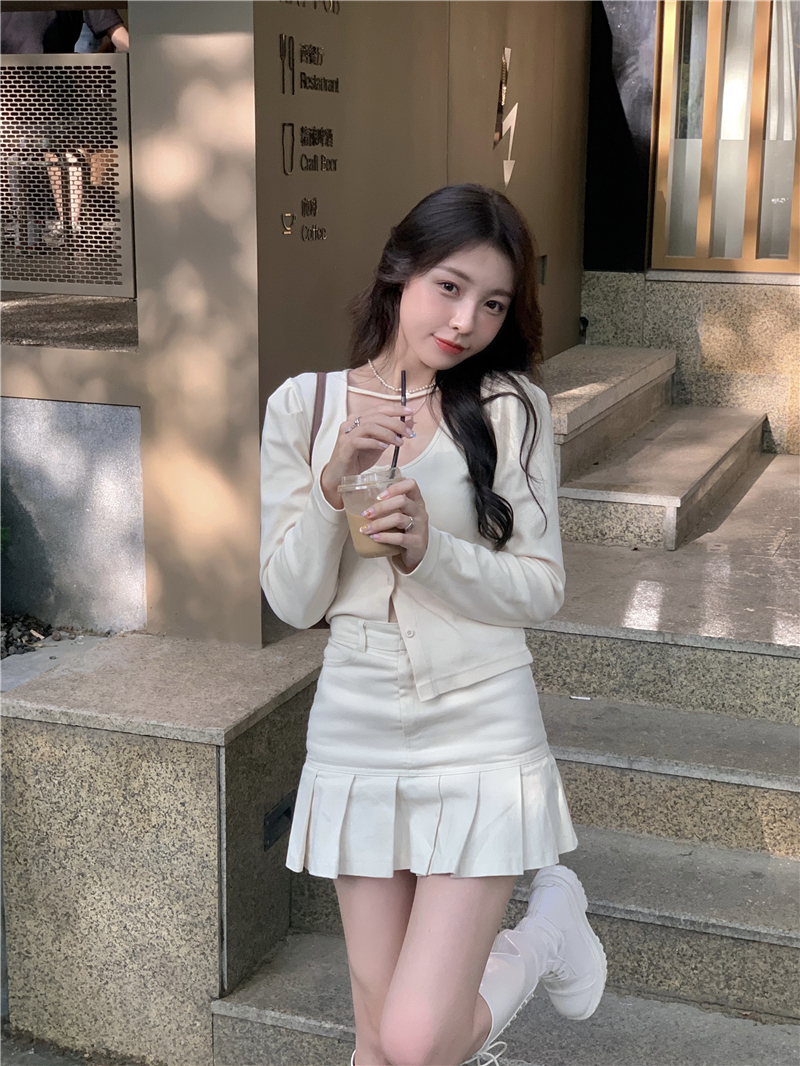 Real shot real price careful machine u collar exposed clavicle bubble sleeve short top female + high waist thin pleated A-shaped skirt