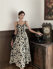 Real price real shot French floral suspender skirt design sense small tea break high waist show thin gentle wind dress