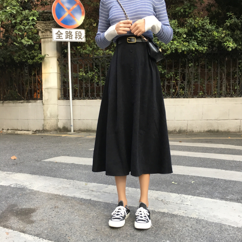 The children of the long high-waist umbrella skirt in the new Chic Hong Kong A half-length skirt from autumn to autumn 2018 are slim and trendy