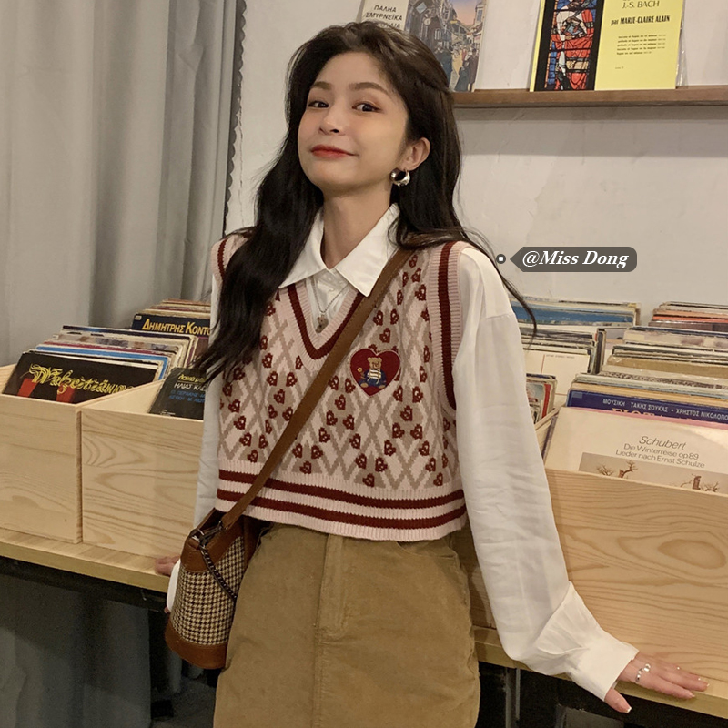 Autumn 2021, new salt and sweet suits, women's Korean white shirts, sweaters, vest nets, red street women.