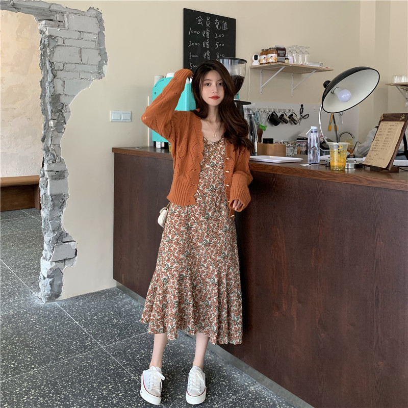 Real shot real price French waisted fishtail skirt floral suspender dress cardigan sweater suit