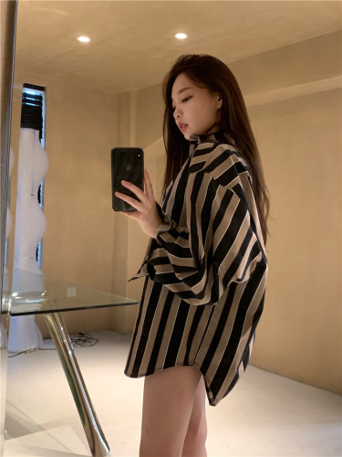 Real shooting autumn new loose large design sense of chic Long Sleeve Striped Shirt women's top