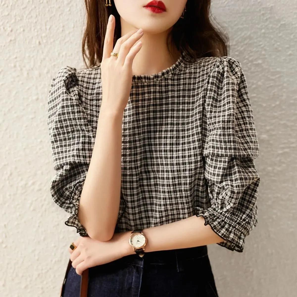 Spring and summer new Korean fashion versatile show thin black and white check pattern bottomed shirt western style 5-sleeve shirt women's trend