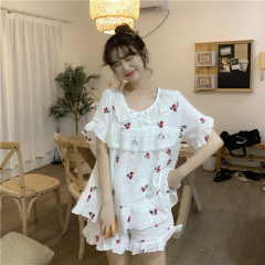 Control price 53 yuan real price ~Korean version Sweet Princess sleeve cute student strawberry Pajama suit household clothes