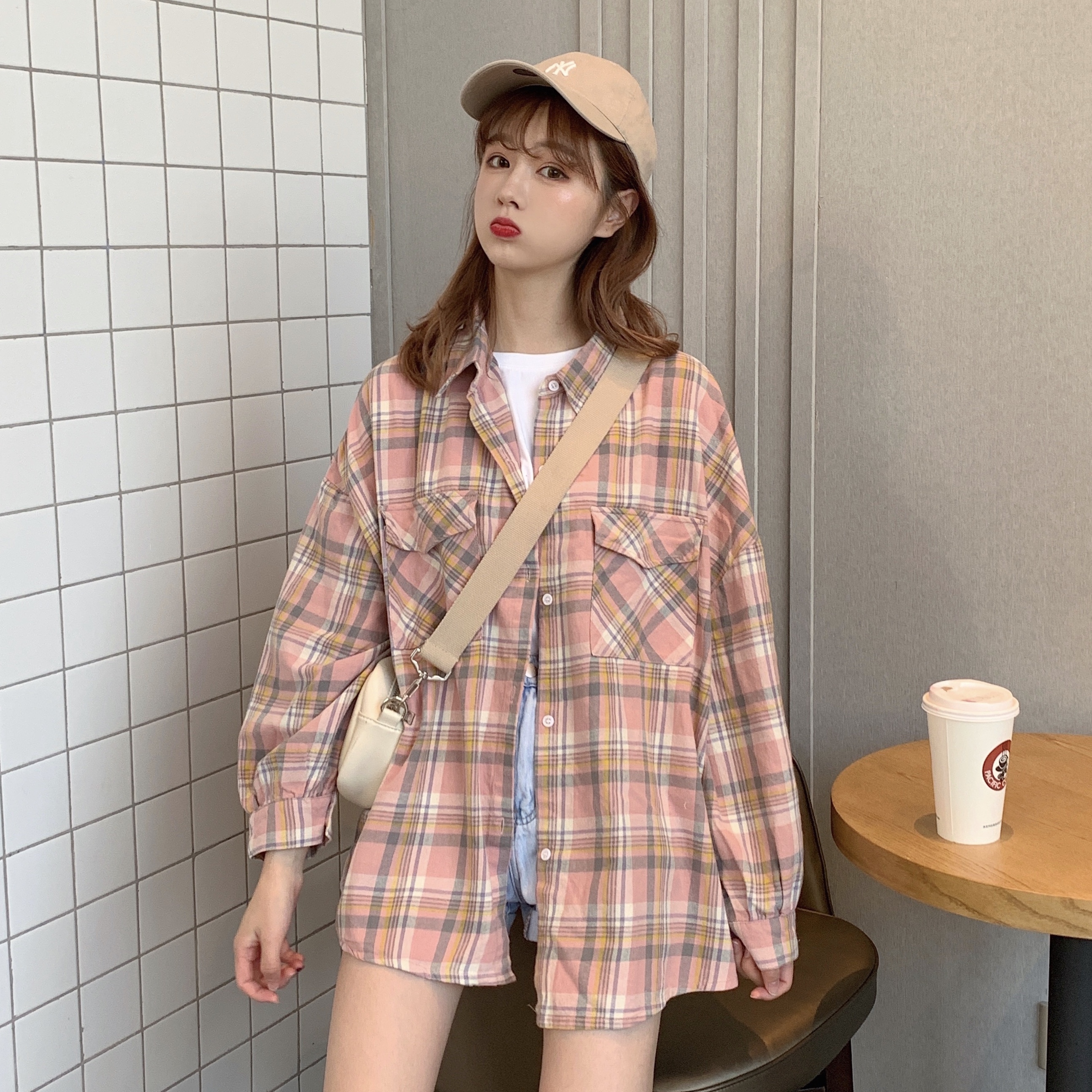 Plaid sunscreen style New Retro Hong Kong Style loose BF wind net red plaid long sleeve shirt top fashion