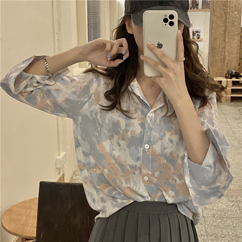 Real price! Korean versatile Chiffon floral shirt top French retro Hong Kong style shirt