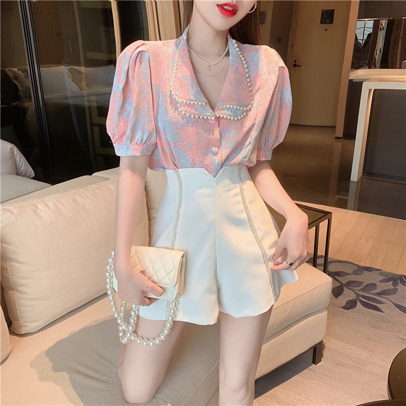 Real price small Lapel bubble sleeve Korean chiffon shirt + high waist suit and wide leg shorts