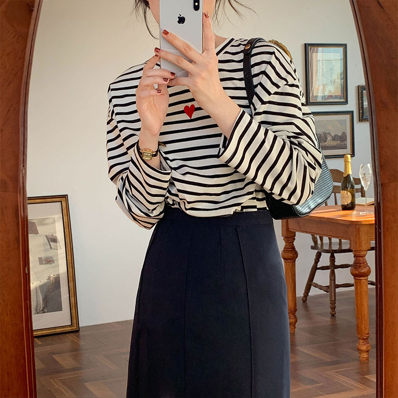 Real shooting of 2021 autumn new women's casual versatile love stripe round neck thin T-shirt