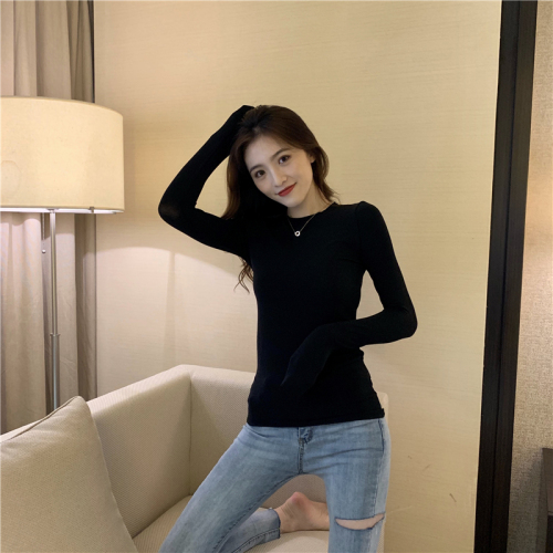 Real-price T-shirt with chest, round collar, thin body and comfortable long sleeve