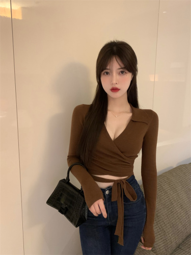 Real shooting real price retro V-neck short top strap high waist closed waist sweater women